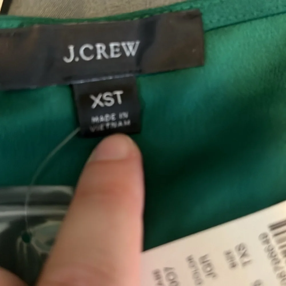 JCrew Puff Sleeve Satin Back Crepe Blouse Green Size XS Tall NWT